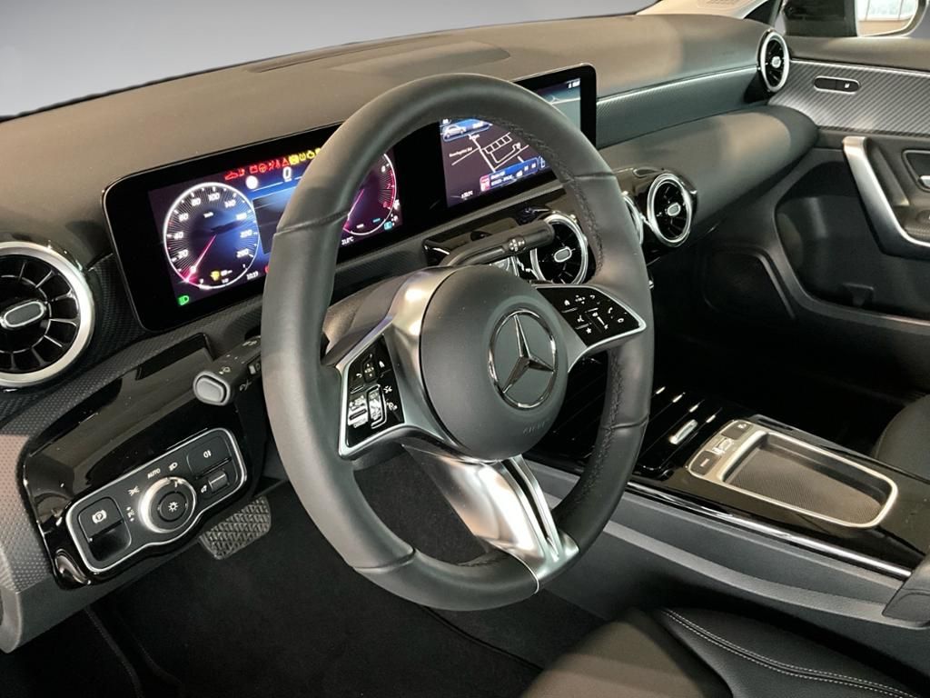 Mercedes-Benz A 200 2024