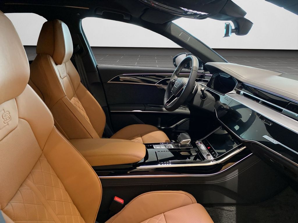 Audi S8 2025