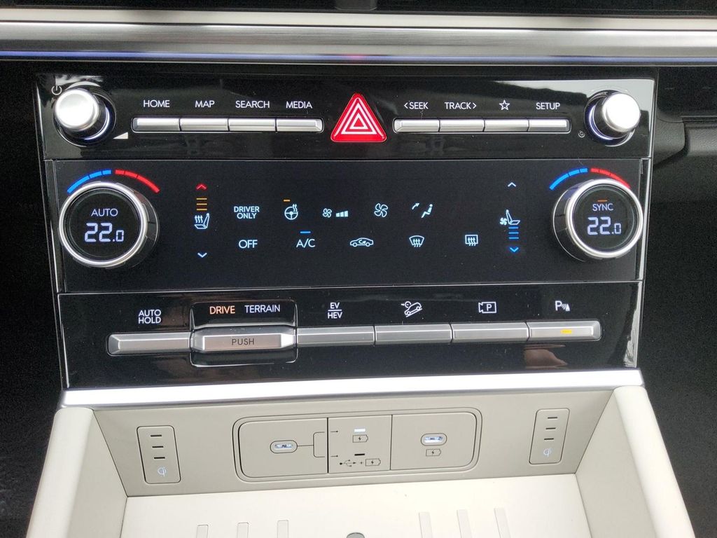 Hyundai SANTA FE 2025