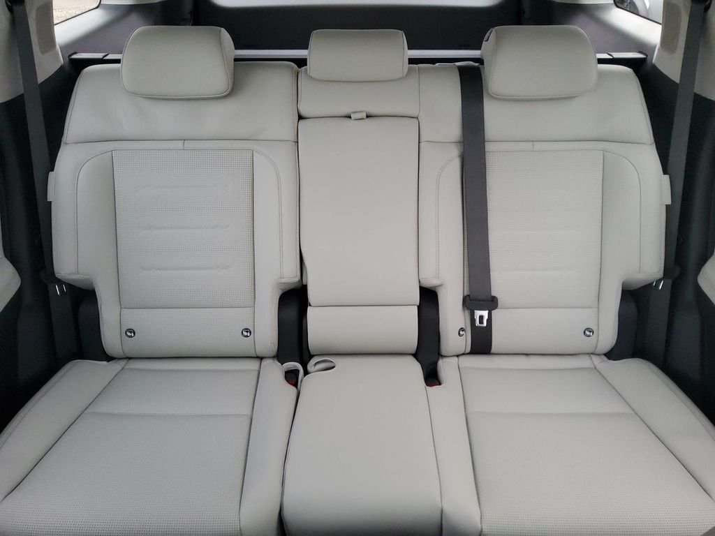 Hyundai SANTA FE 2025