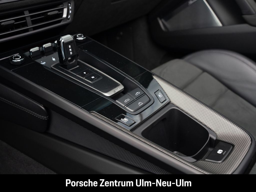 Porsche 992 2024