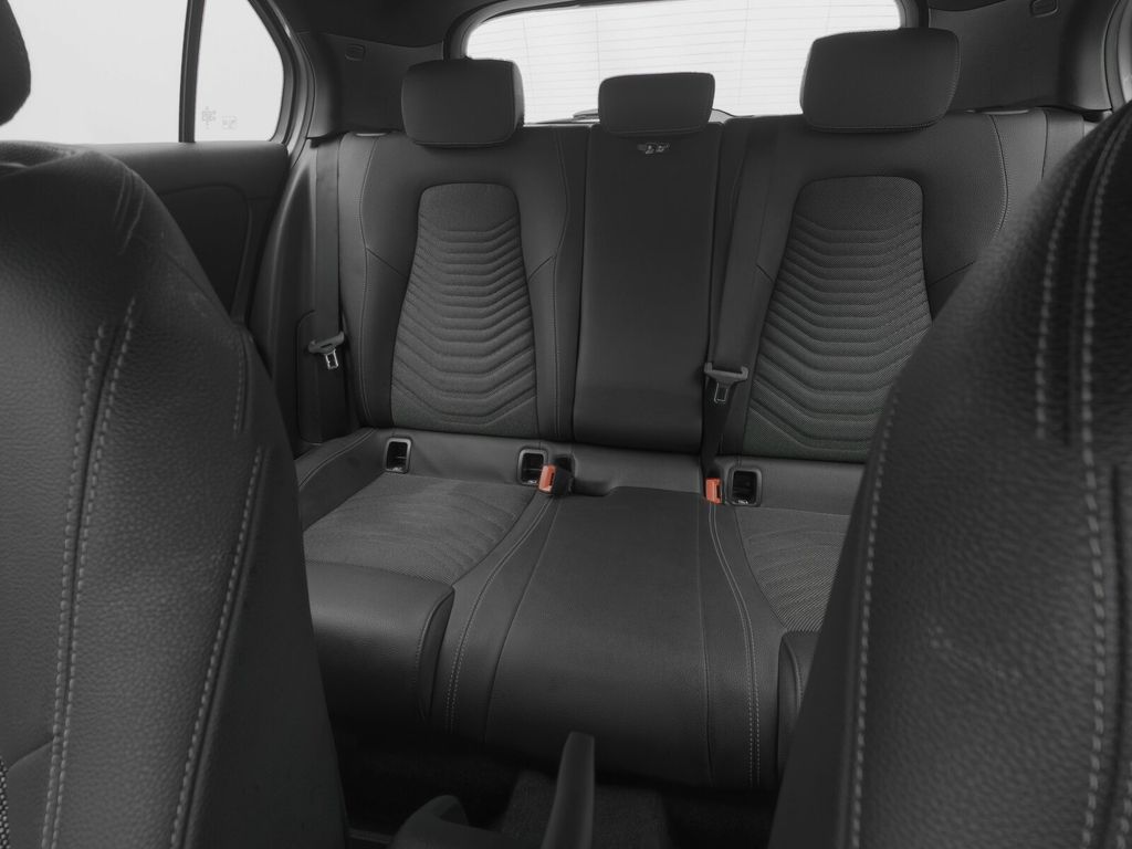 Mercedes-Benz A 180 2024