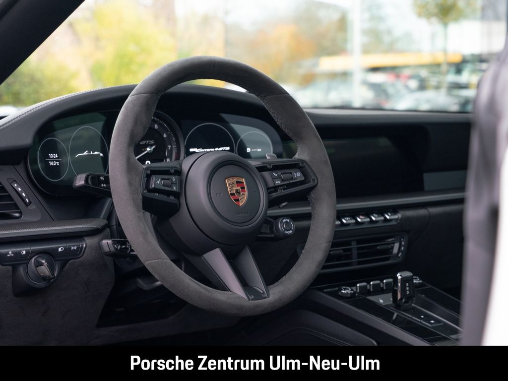 Porsche 992 2024