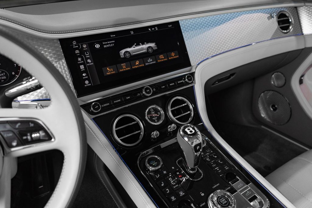 Bentley Continental GTC 2022