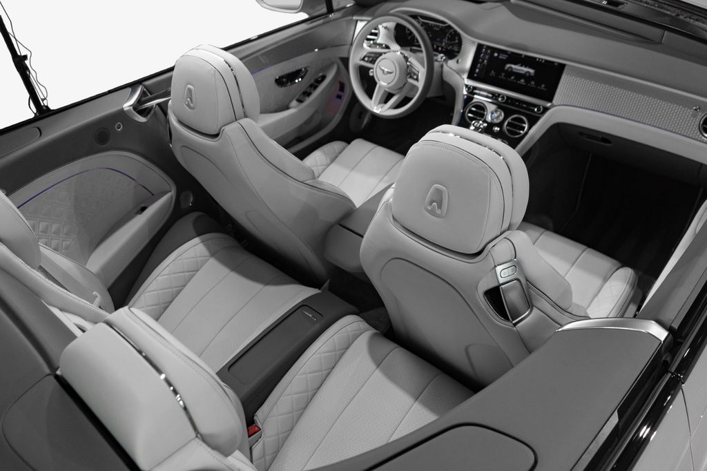 Bentley Continental GTC 2022