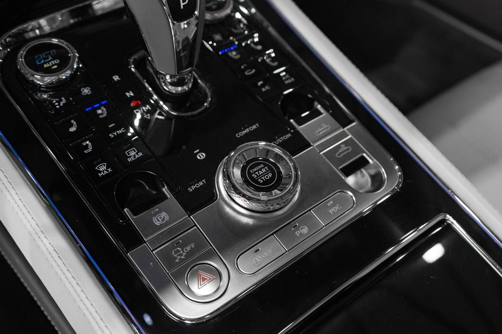 Bentley Continental GTC 2022