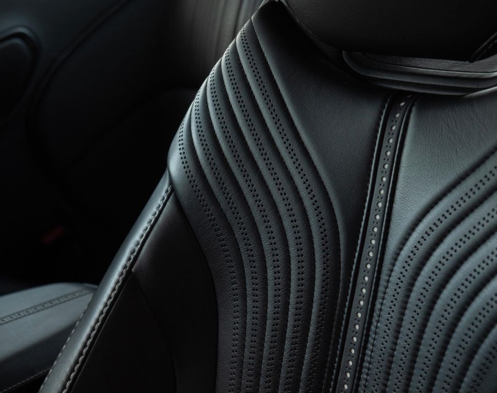 Aston Martin DB11 2016