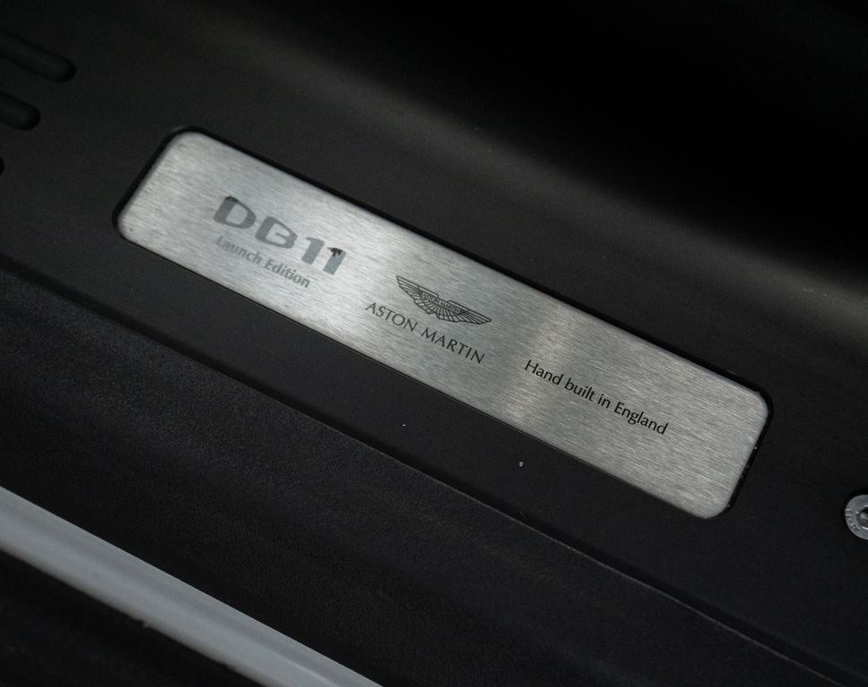 Aston Martin DB11 2016