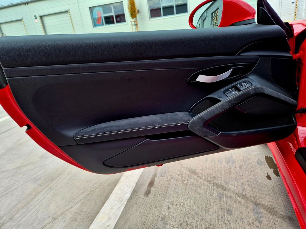 Porsche Cayman 2020