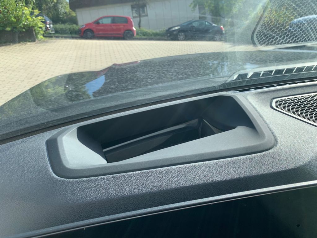 BMW 318 2022