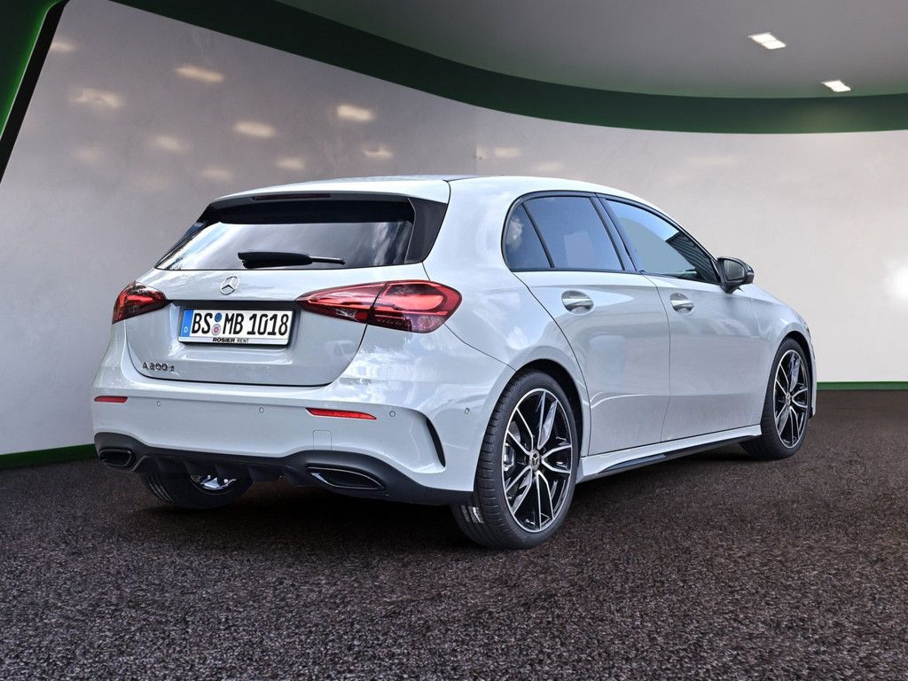 Mercedes-Benz A 200 2025