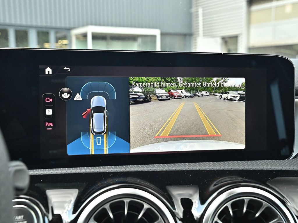 Mercedes-Benz A 200 2025