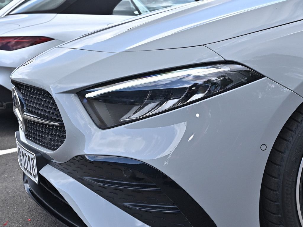 Mercedes-Benz A 200 2025