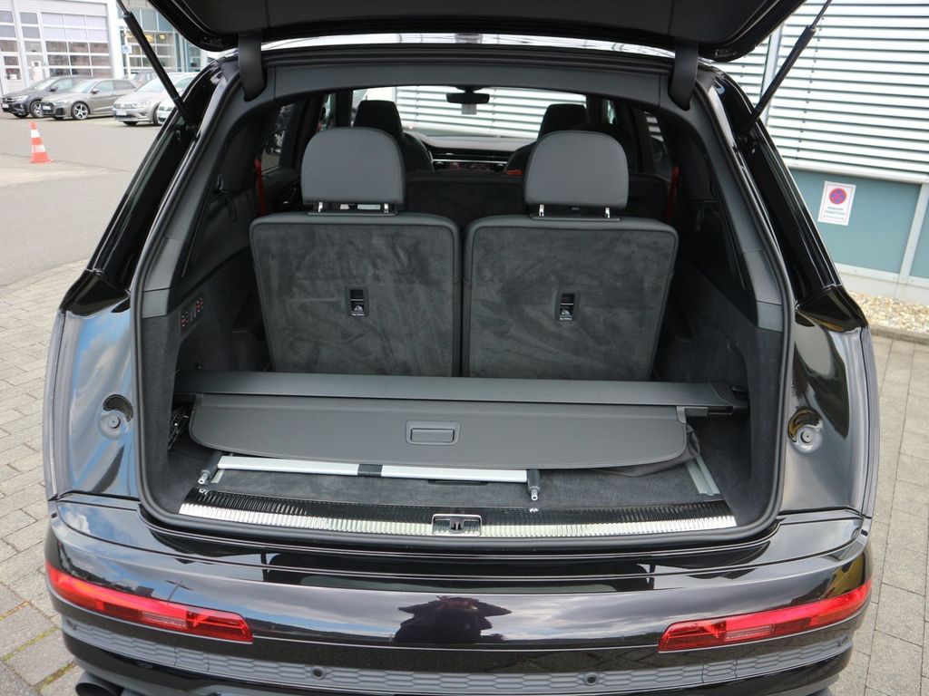 Audi SQ7 2025
