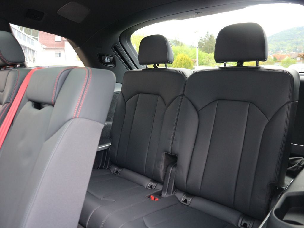 Audi SQ7 2025