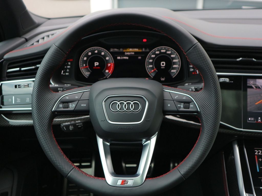 Audi SQ7 2025