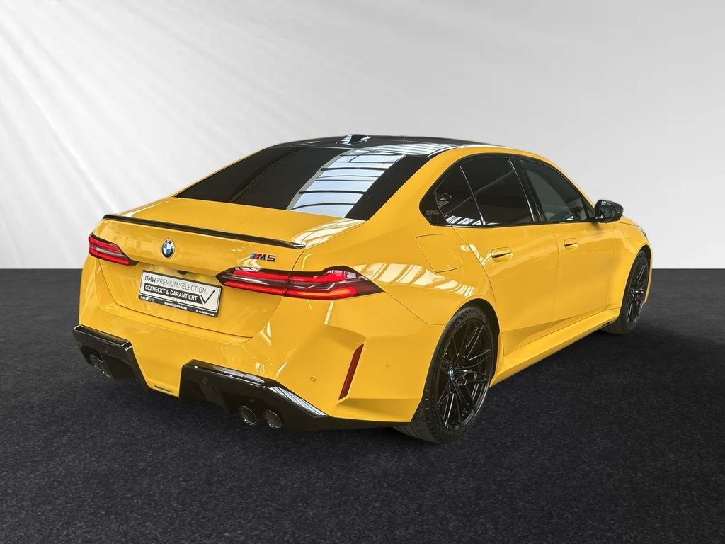 BMW M5 2024