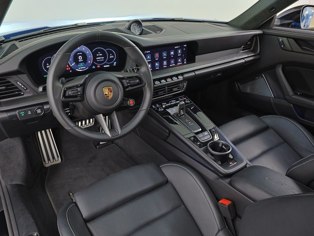 Porsche 992 2025