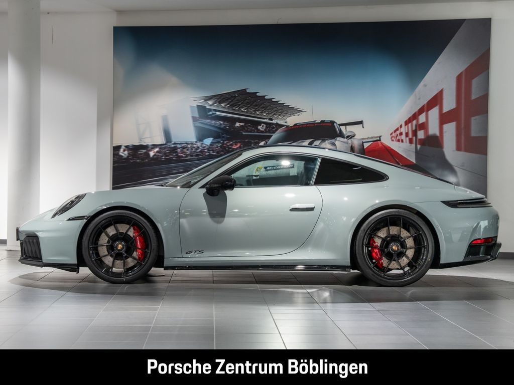 Porsche 992 2025