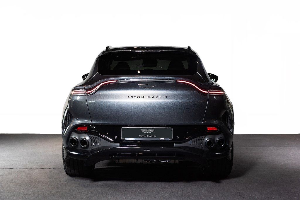 Aston Martin DBX 2024