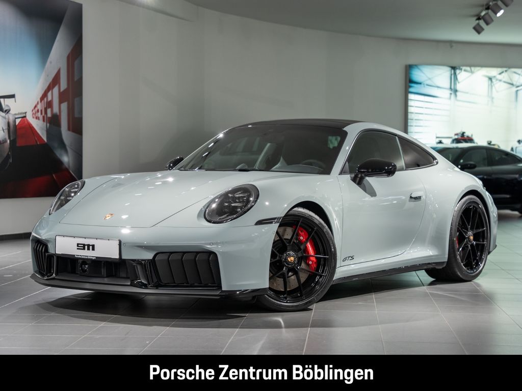 Porsche 992 2025