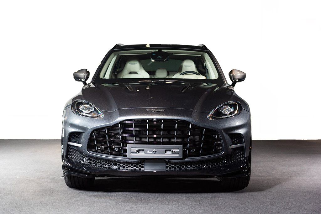 Aston Martin DBX 2024