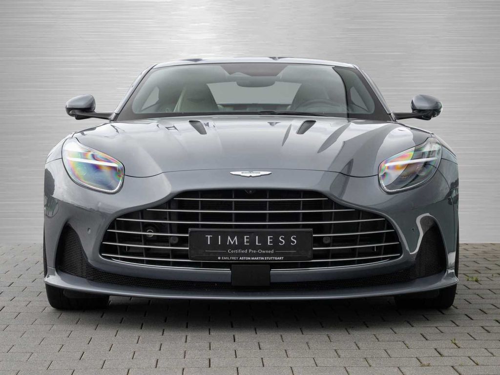 Aston Martin DB12 2024