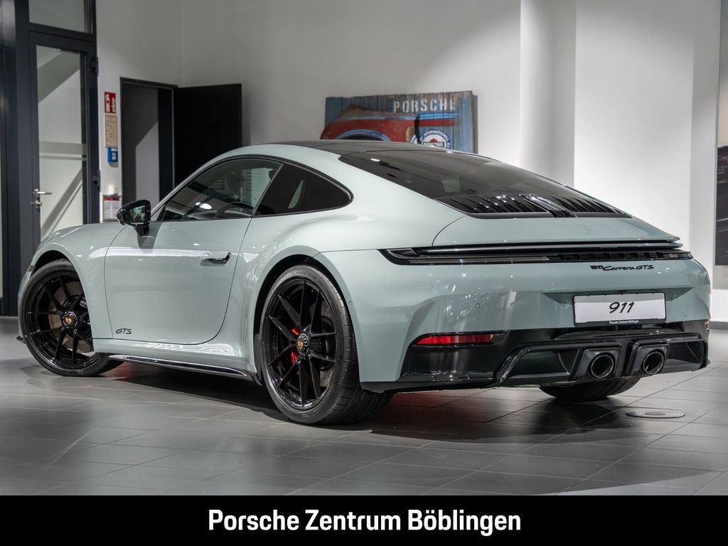 Porsche 992 2025