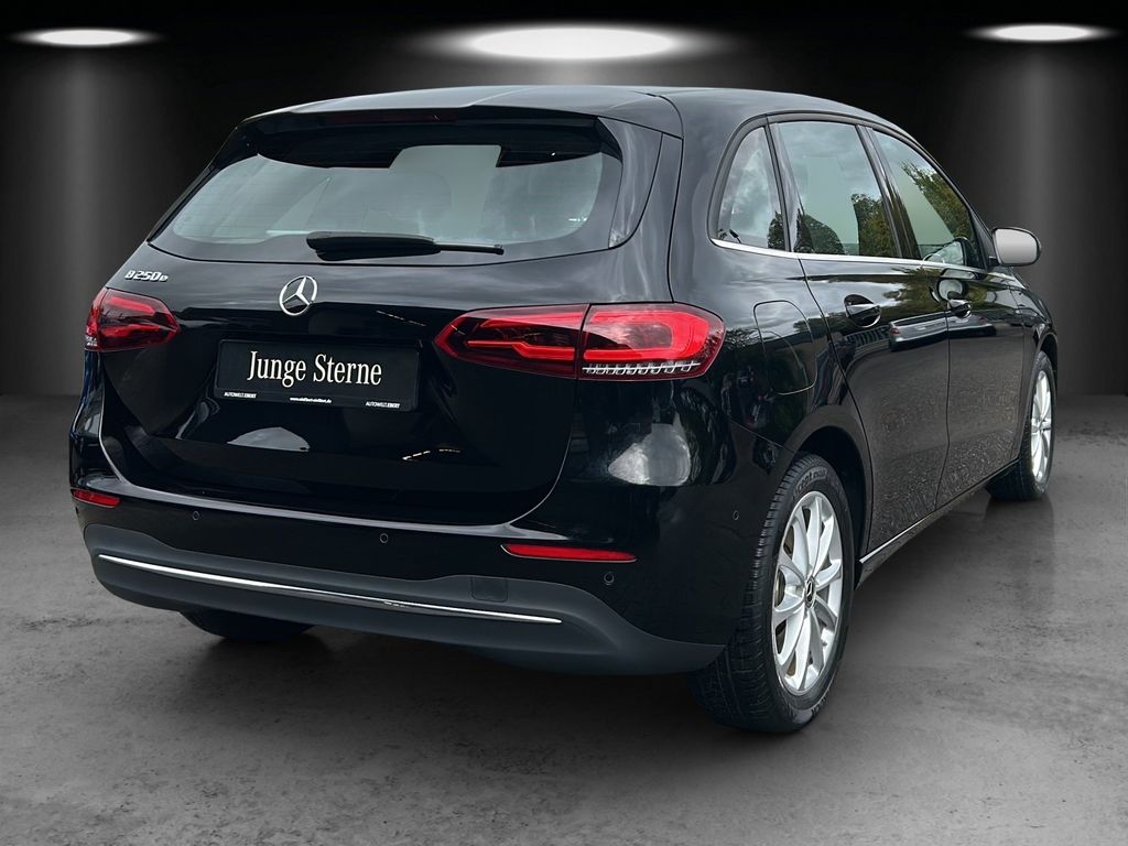 Mercedes-Benz B 250 2022