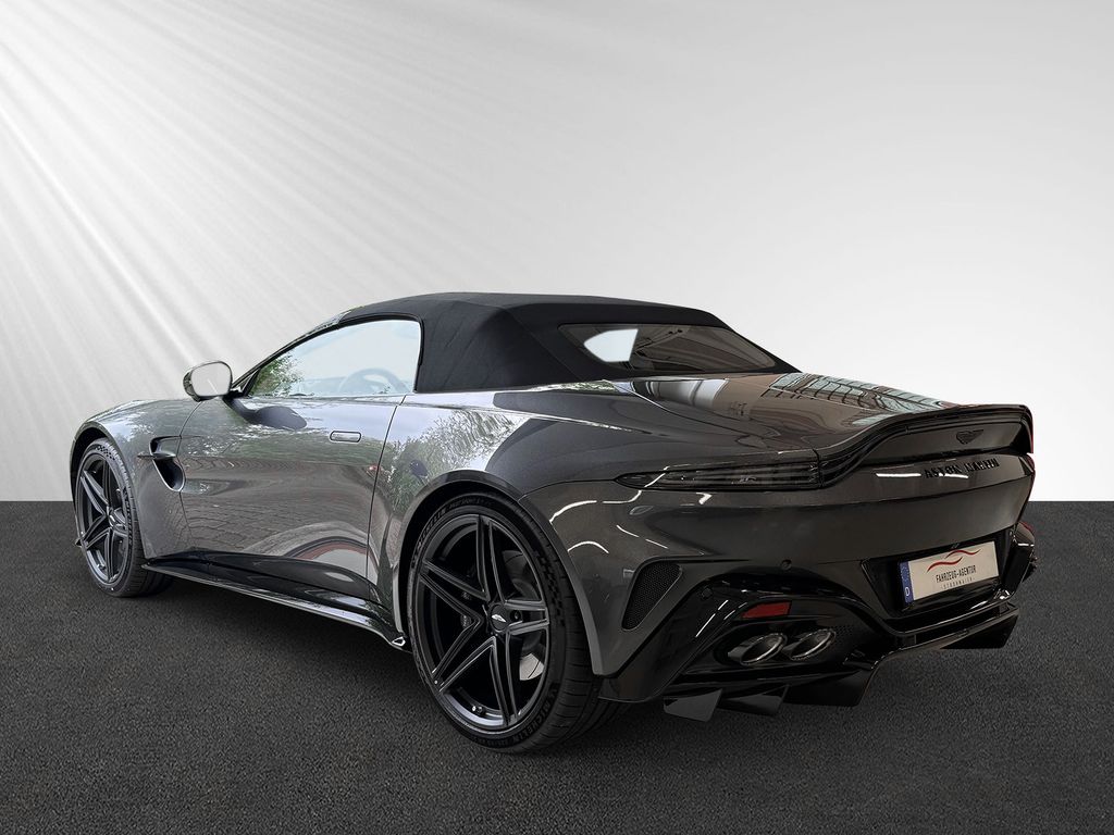 Aston Martin V8 Vantage 2025