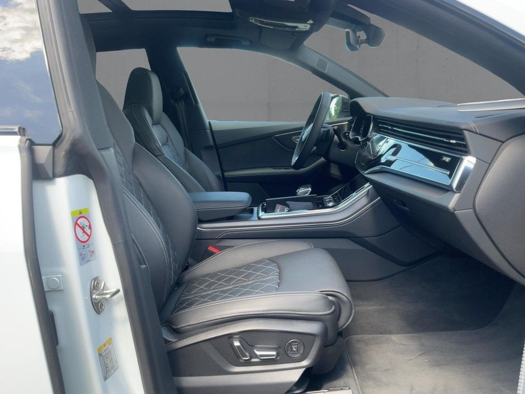 Audi SQ8 2024