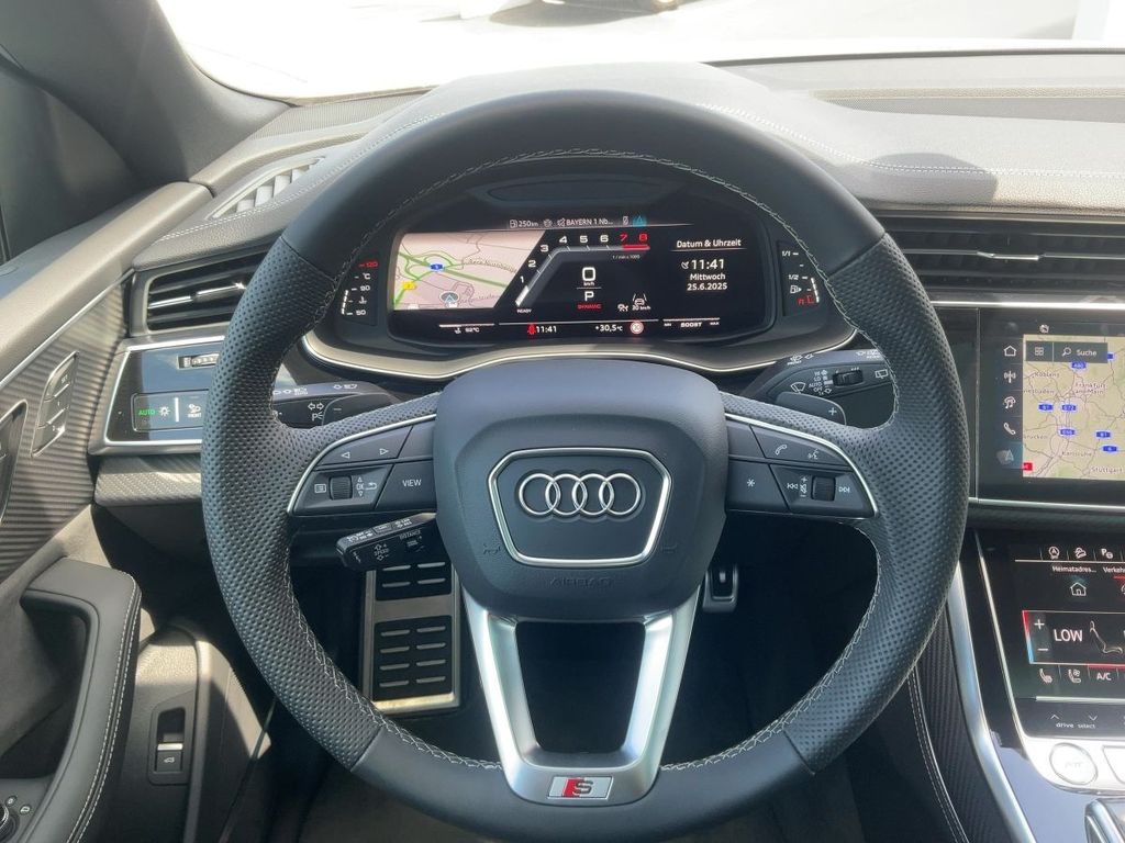 Audi SQ8 2024