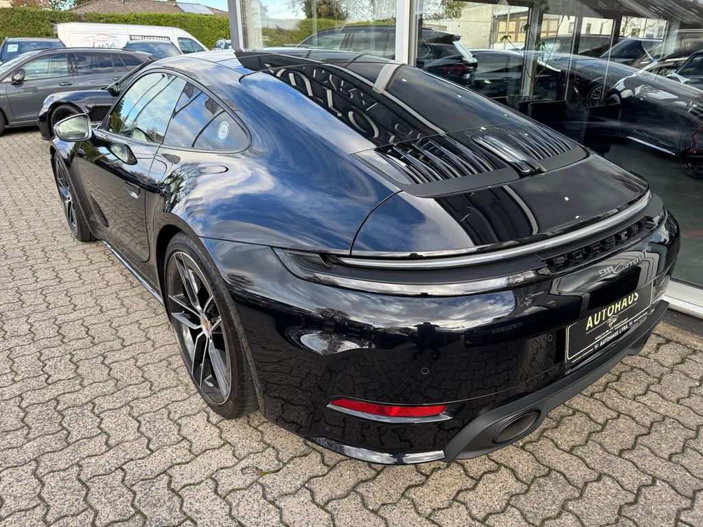 Porsche 992 2025