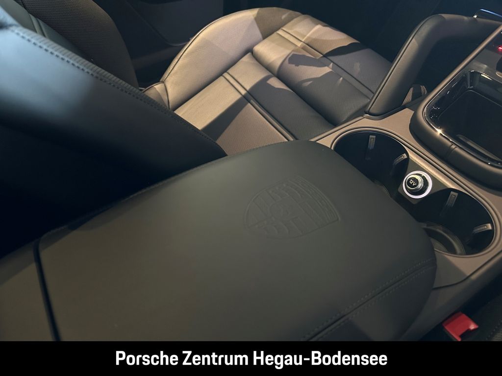 Porsche Cayenne 2025