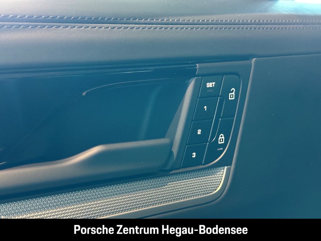 Porsche Cayenne 2025