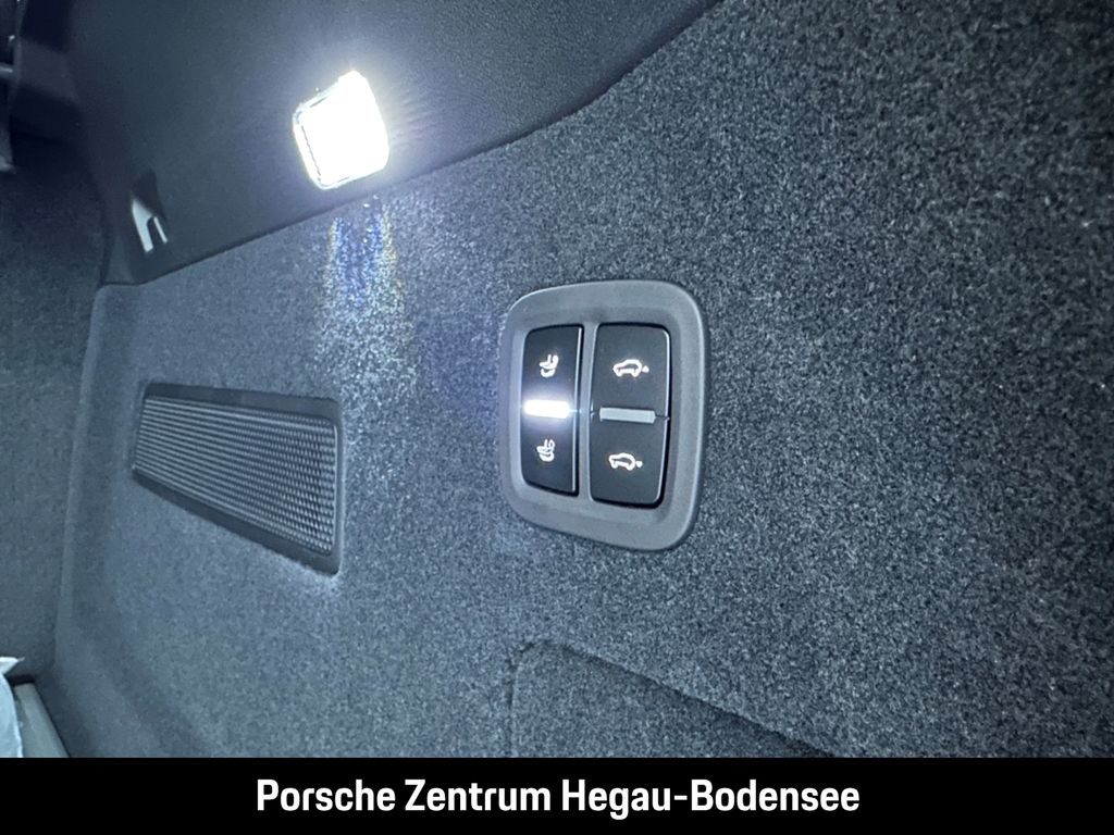 Porsche Cayenne 2025