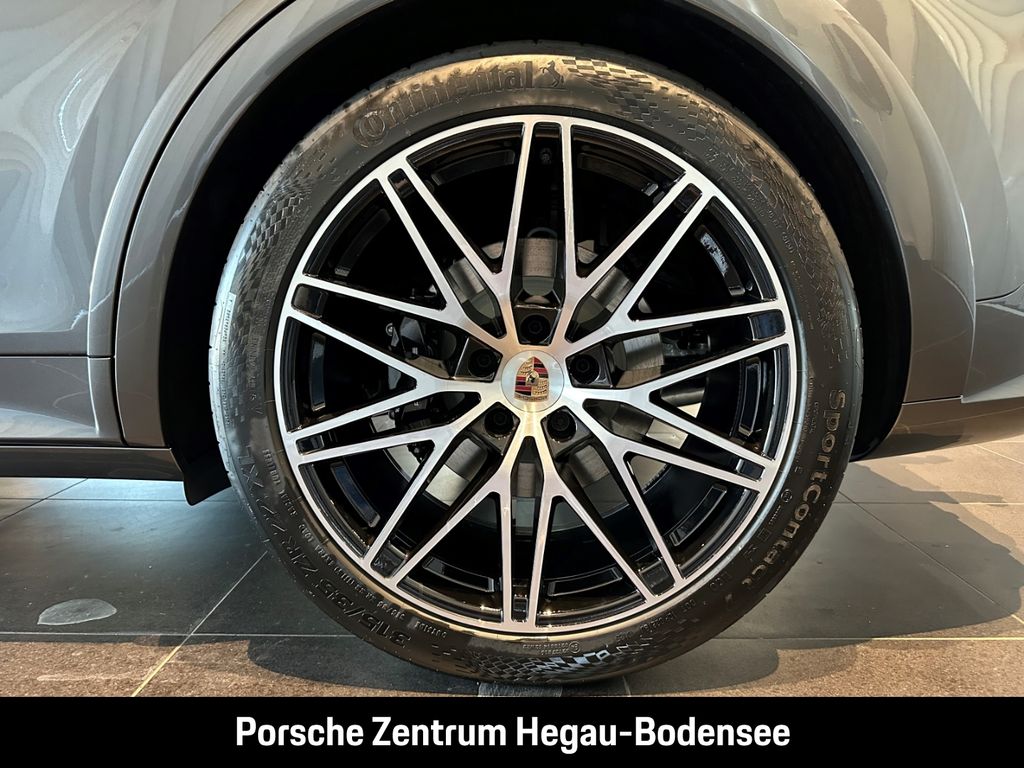 Porsche Cayenne 2025