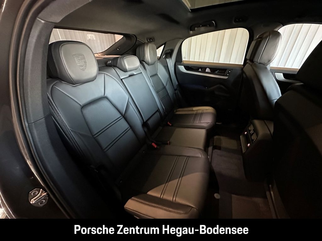 Porsche Cayenne 2025