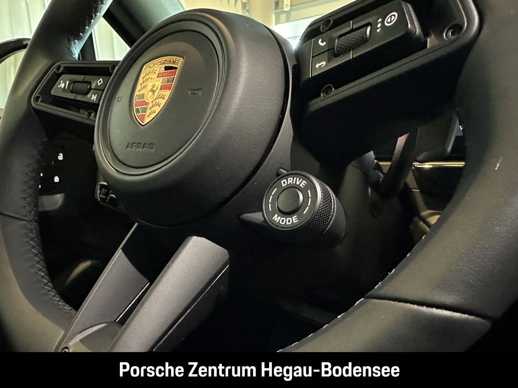 Porsche Cayenne 2025