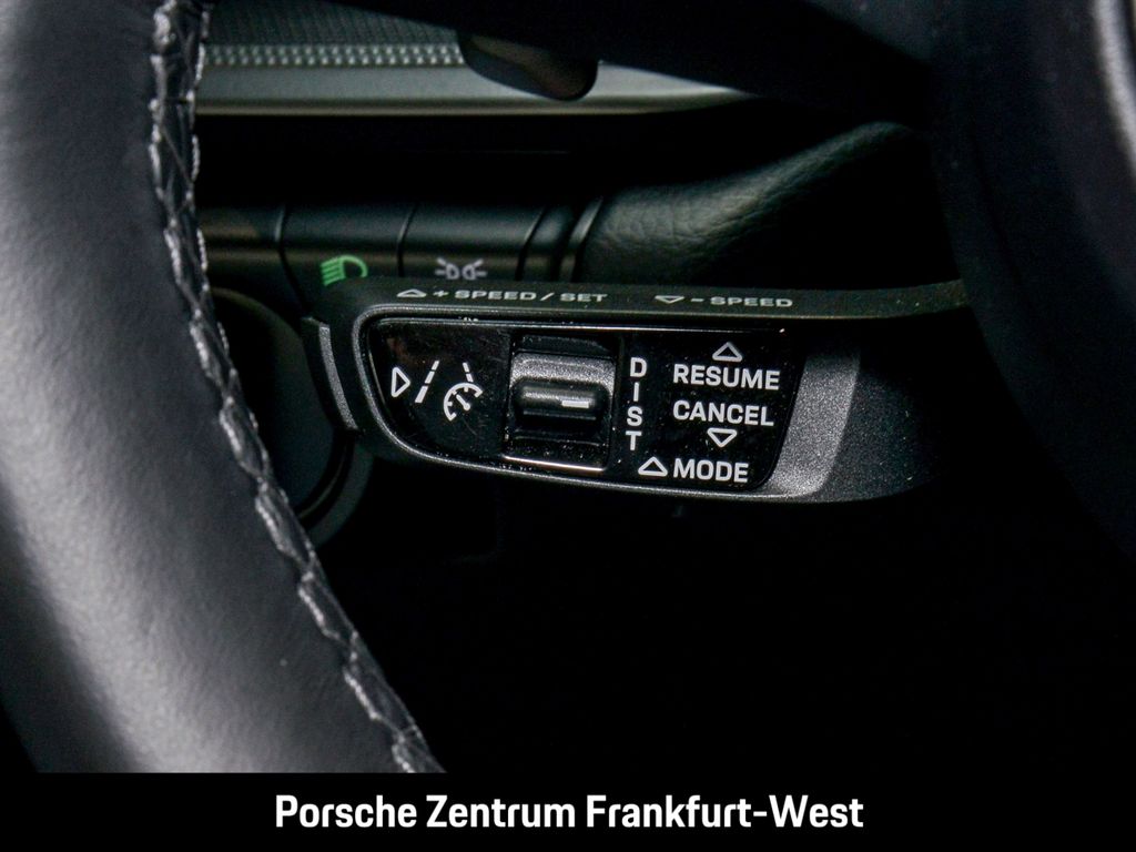 Porsche 992 2024