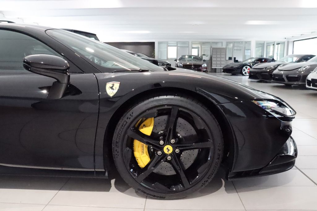 Ferrari SF90 2023