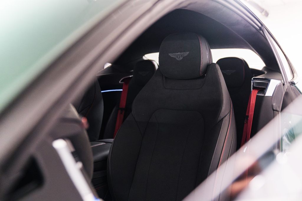 Bentley Continental GT 2024