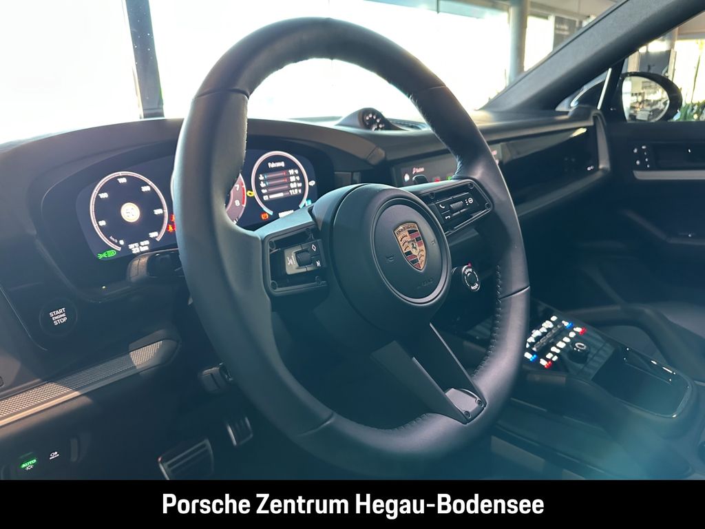 Porsche Cayenne 2025