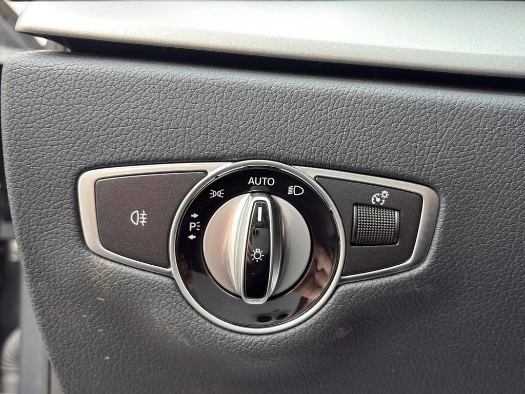 Mercedes-Benz E 300 2022