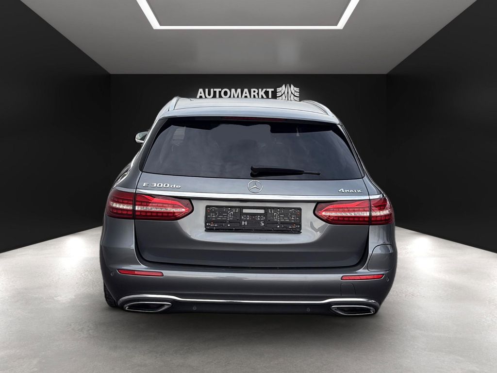 Mercedes-Benz E 300 2022