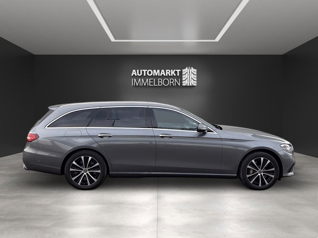 Mercedes-Benz E 300 2022