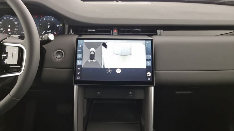 Land Rover Discovery Sport 2024