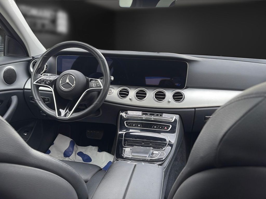Mercedes-Benz E 300 2022