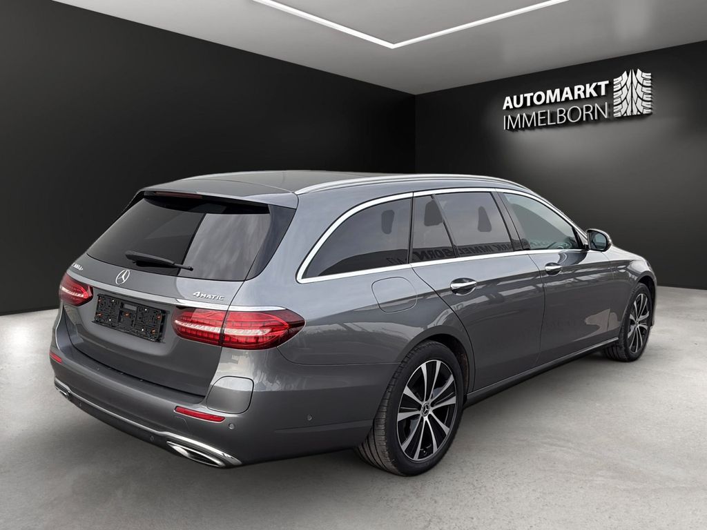 Mercedes-Benz E 300 2022