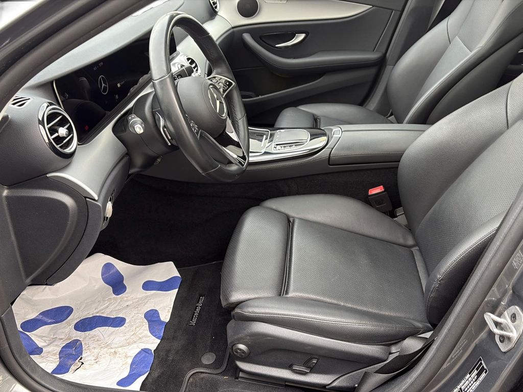 Mercedes-Benz E 300 2022